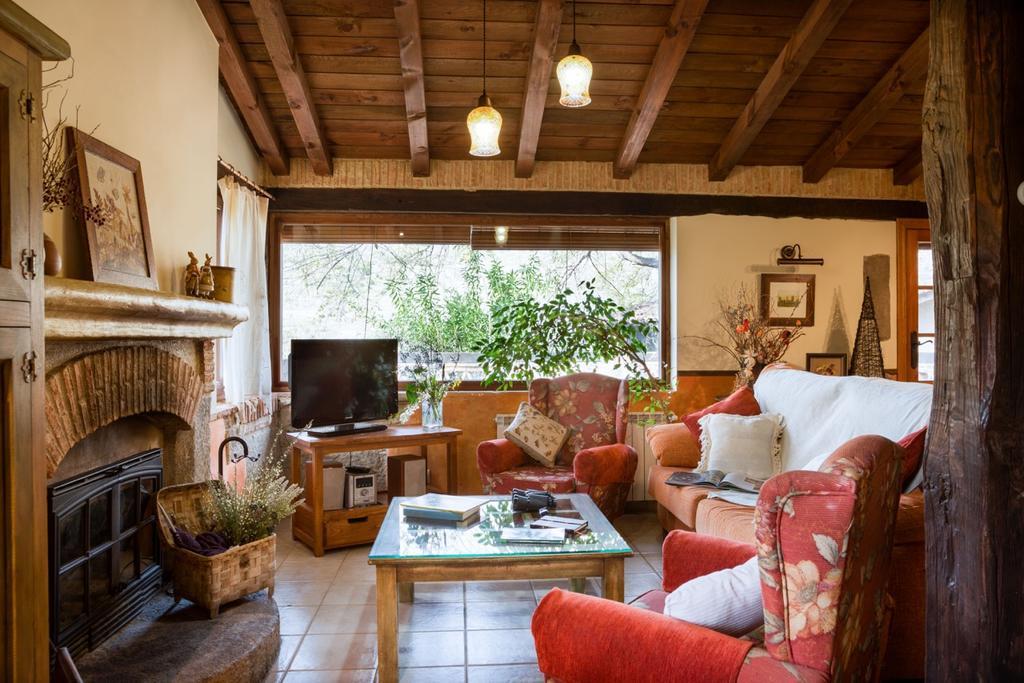 Casa Rural La Casa Del Bosque Navaconcejo Dış mekan fotoğraf